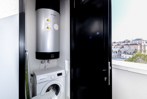 Resale - Apartment - Los Altos