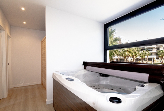 Resale - Apartment - Los Altos