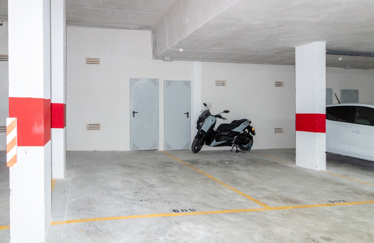 Resale - Apartment - Los Altos