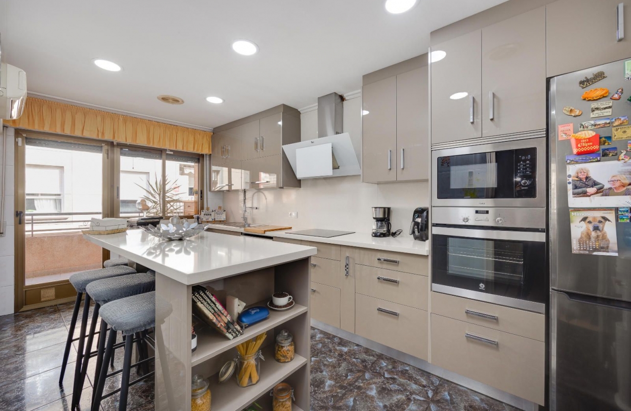 Rynek wtórny - Apartament - Torrevieja - Centro - Muelle Pesquero