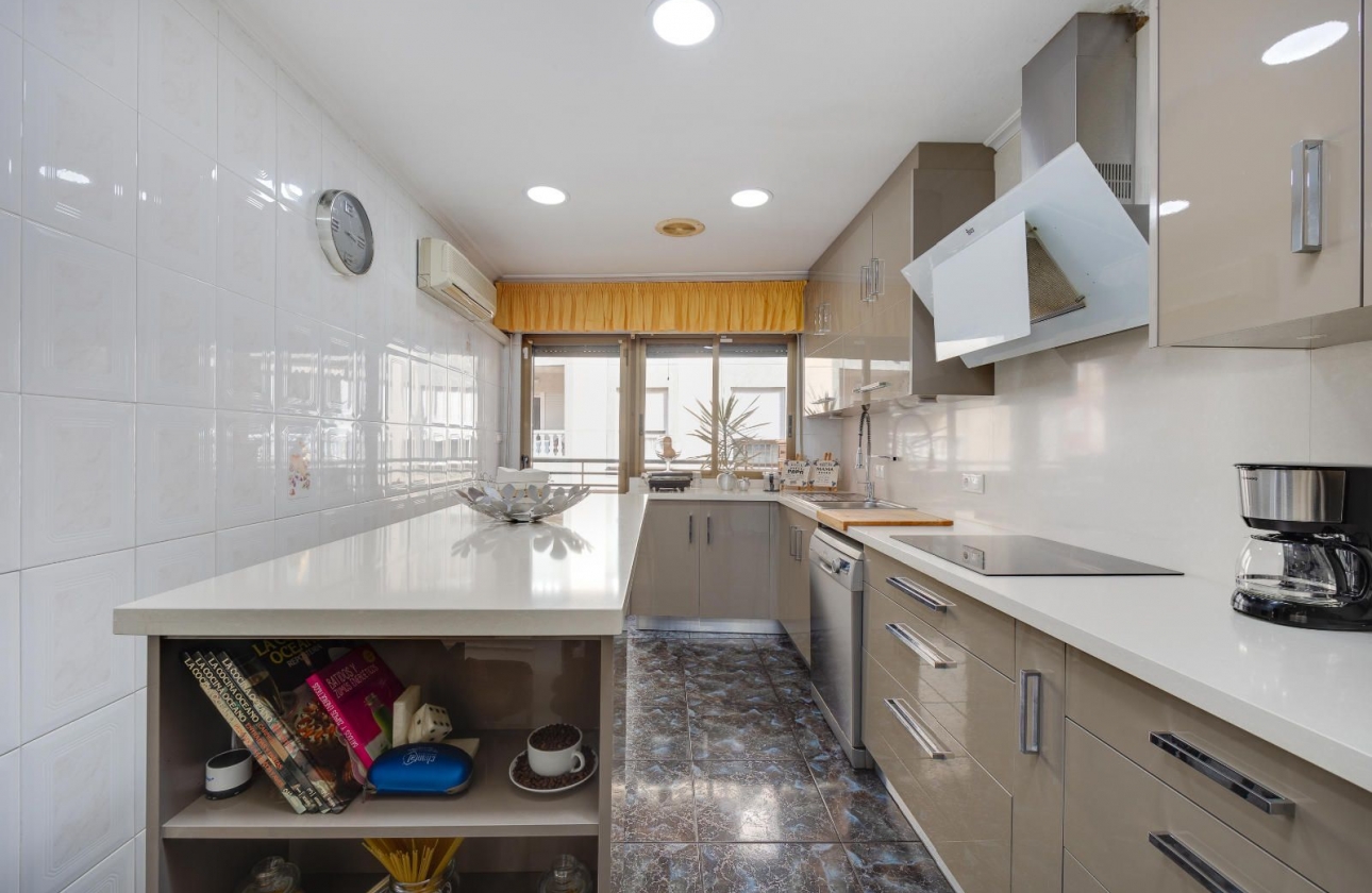 Rynek wtórny - Apartament - Torrevieja - Centro - Muelle Pesquero