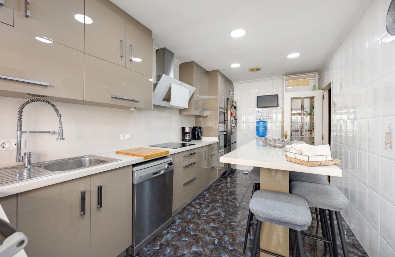 Rynek wtórny - Apartament - Torrevieja - Centro - Muelle Pesquero