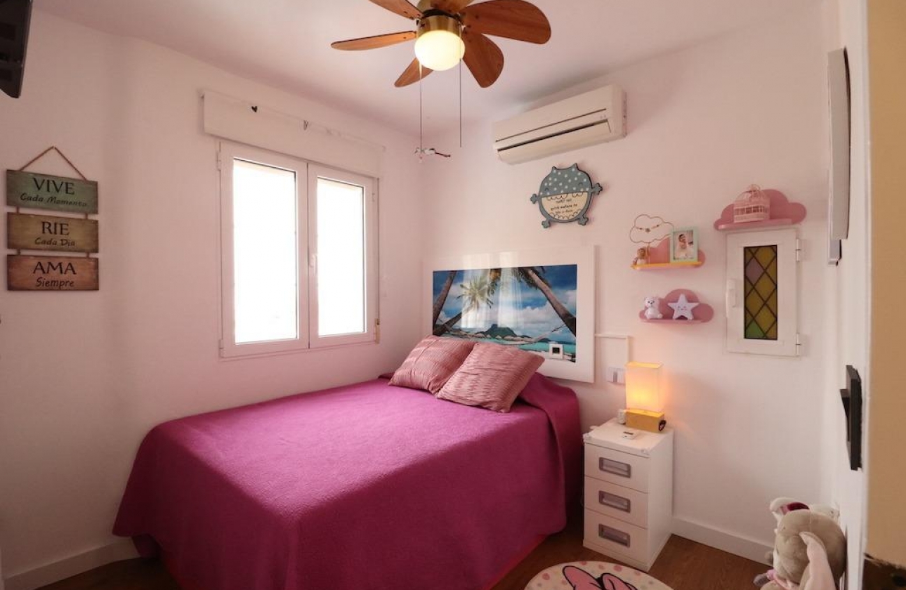 Rynek wtórny - Villa - Orihuela Costa - Montezenia