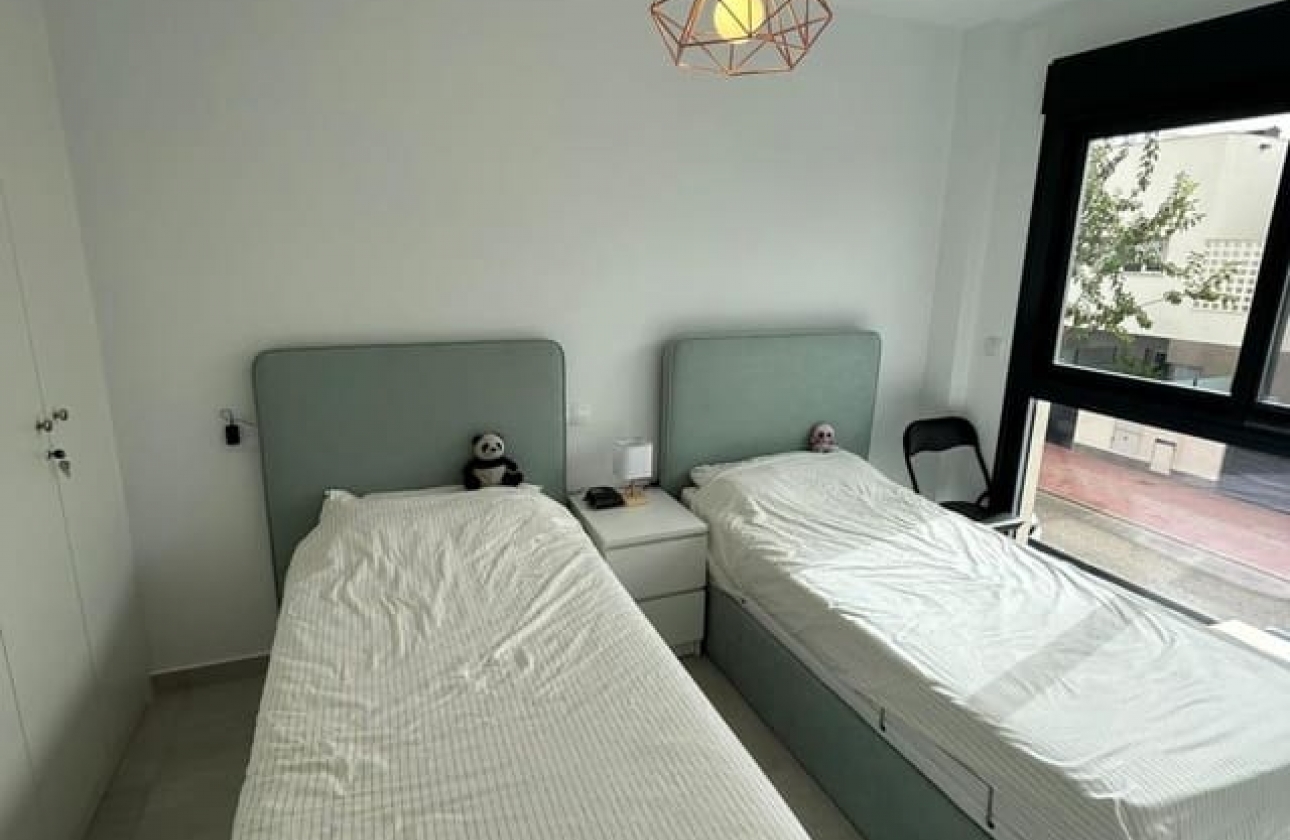 Reventa - Pareado - Santiago de la Ribera