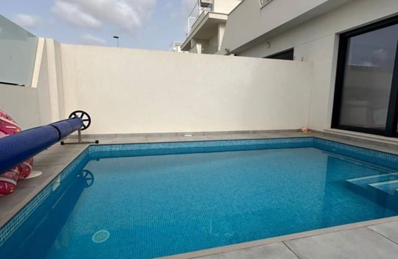 Reventa - Pareado - Santiago de la Ribera