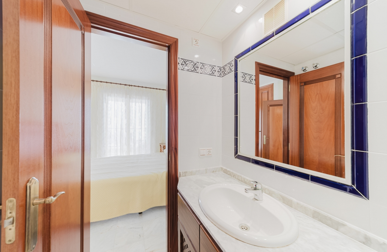 Rynek wtórny - Apartament - Torrevieja - Playa de los Locos