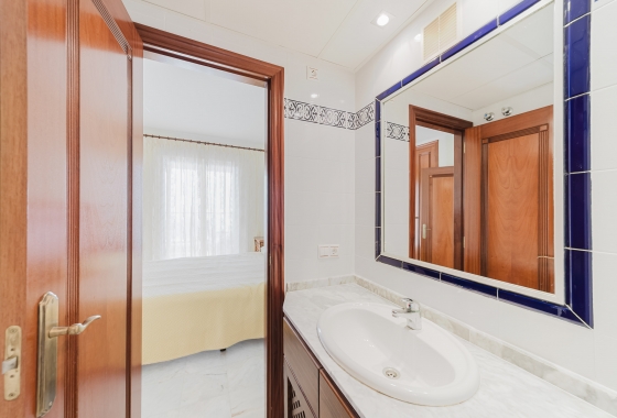Rynek wtórny - Apartament - Torrevieja - Playa de los Locos