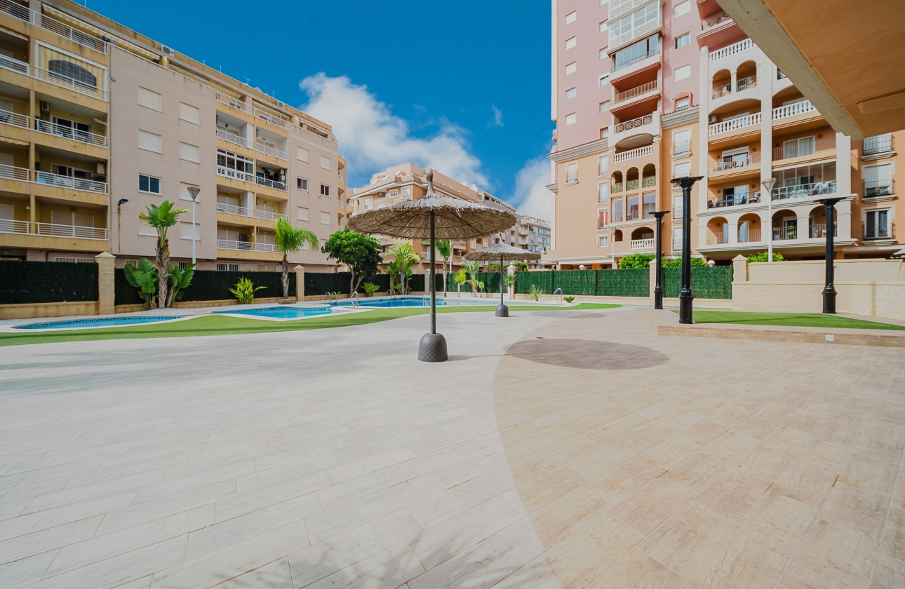 Rynek wtórny - Apartament - Torrevieja - Playa de los Locos