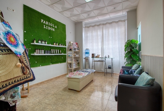 Rynek wtórny - Nieruchomość komercyjna - Torrevieja - La Mata