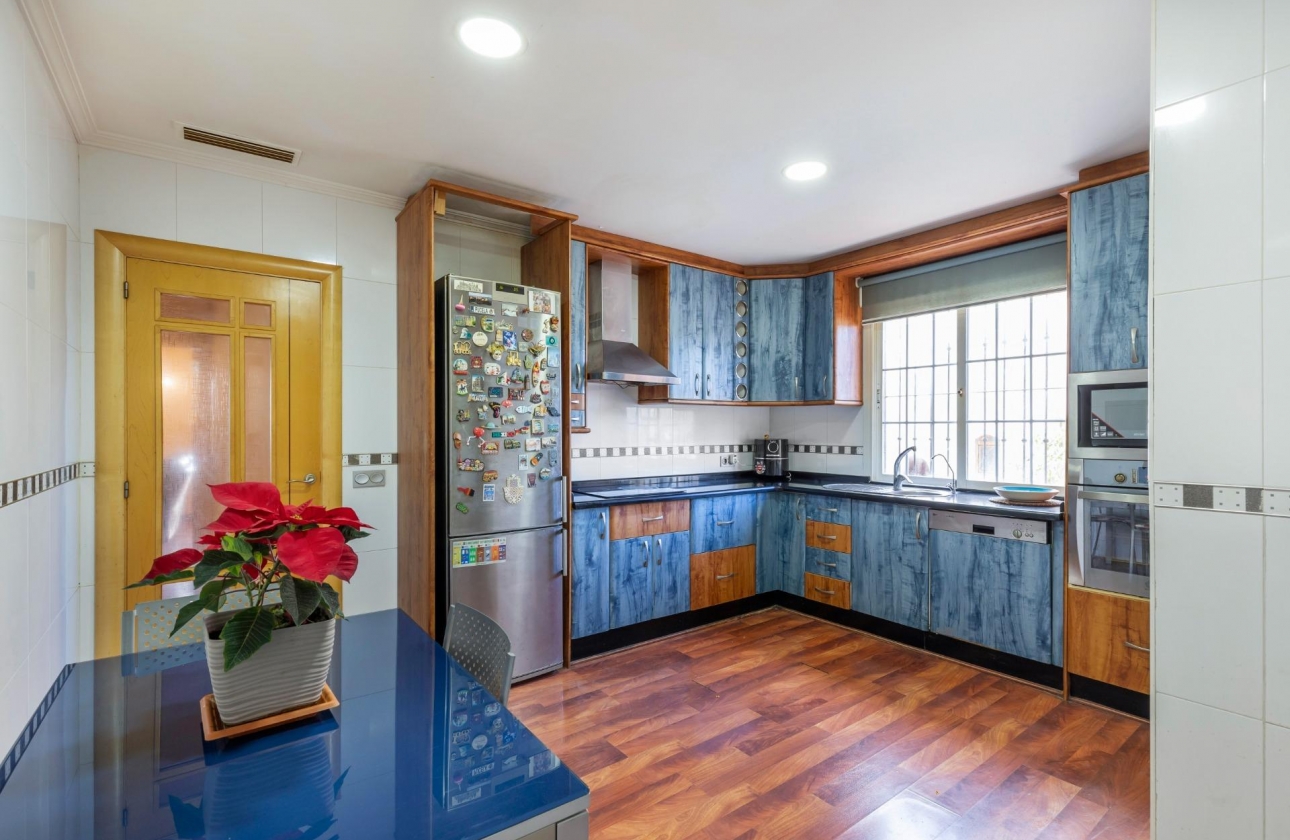 Resale - Semi-detached - Torrevieja - Aguas Nuevas