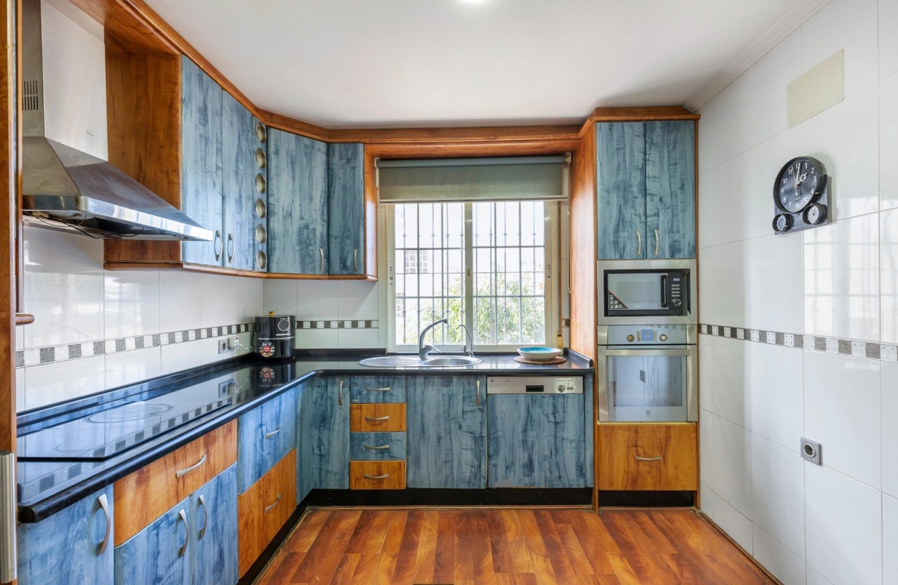 Resale - Semi-detached - Torrevieja - Aguas Nuevas