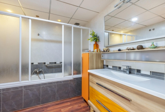 Resale - Semi-detached - Torrevieja - Aguas Nuevas