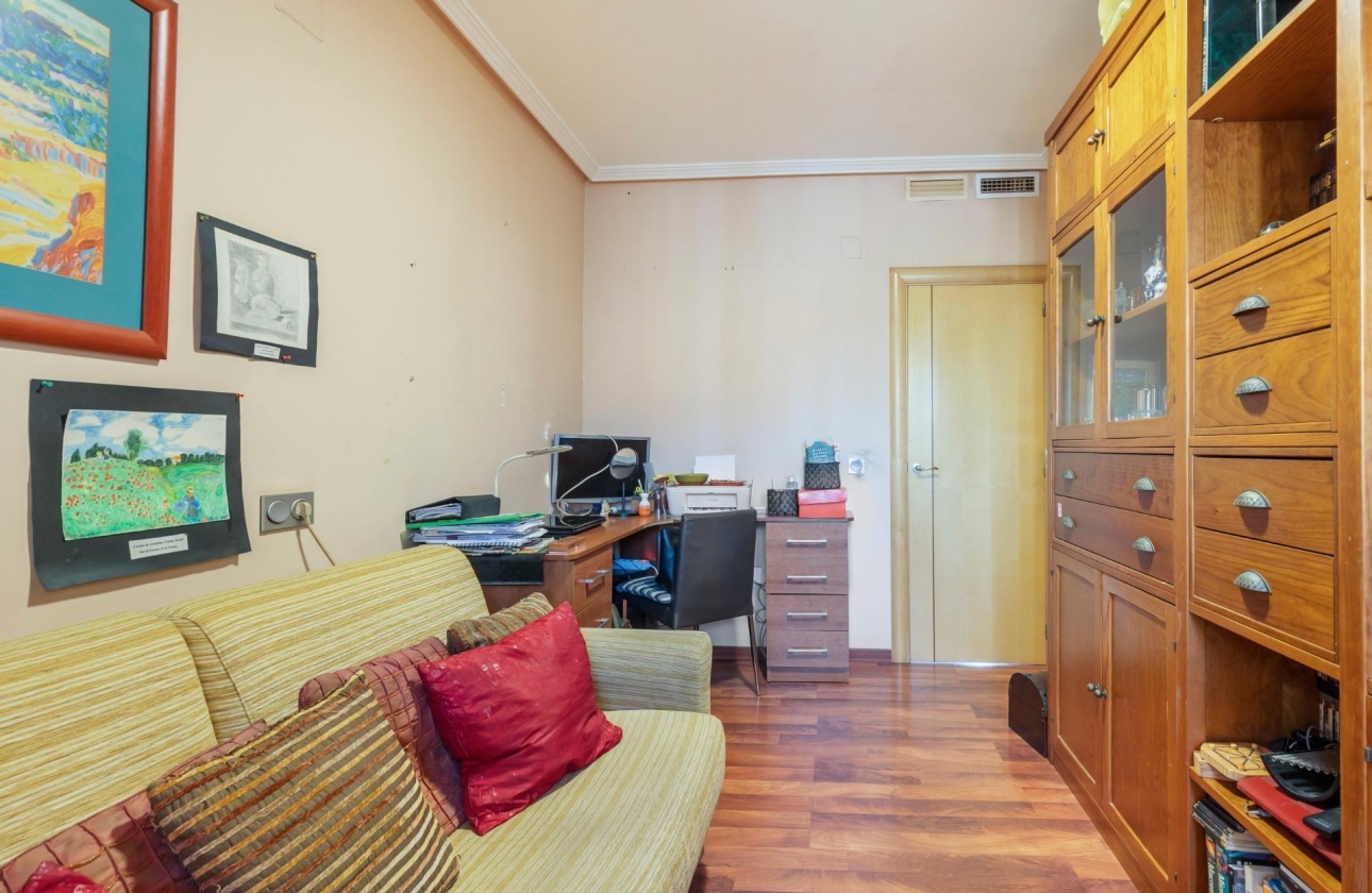 Resale - Semi-detached - Torrevieja - Aguas Nuevas