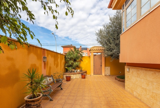 Resale - Semi-detached - Torrevieja - Aguas Nuevas