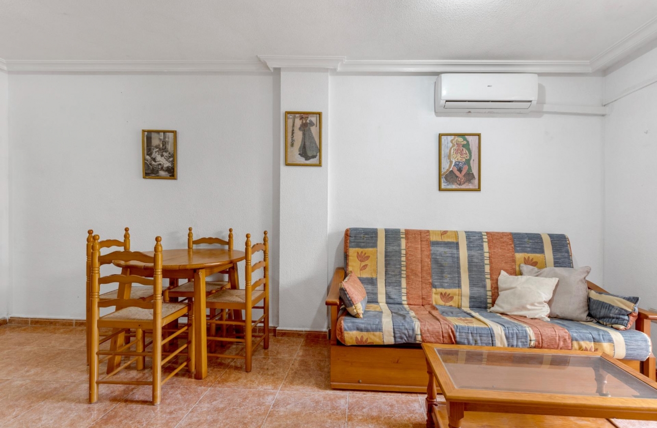 Resale - Apartment - Torrevieja - Estacion de autobuses