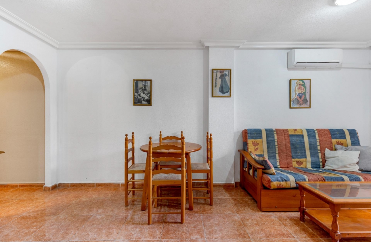 Resale - Apartment - Torrevieja - Estacion de autobuses