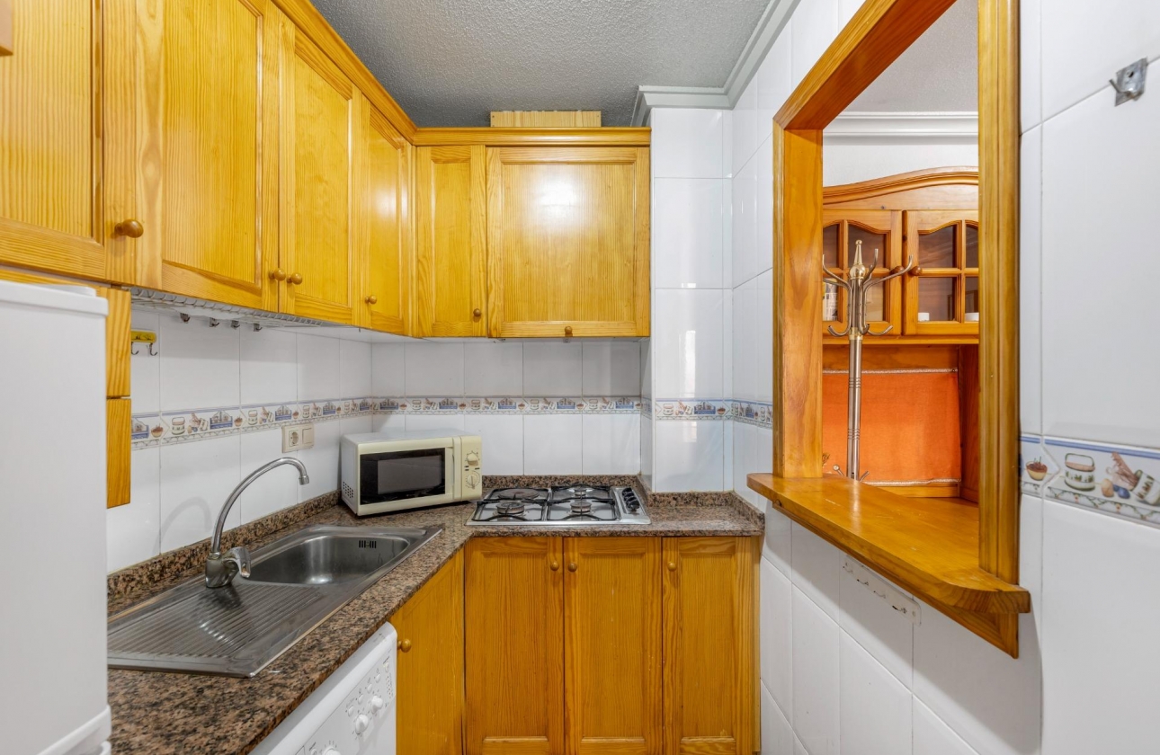 Resale - Apartment - Torrevieja - Estacion de autobuses