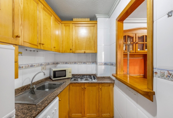 Resale - Apartment - Torrevieja - Estacion de autobuses
