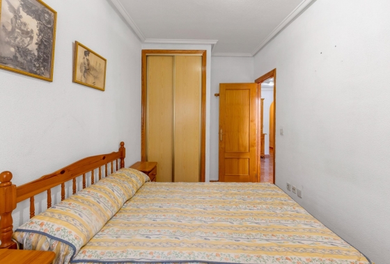 Resale - Apartment - Torrevieja - Estacion de autobuses