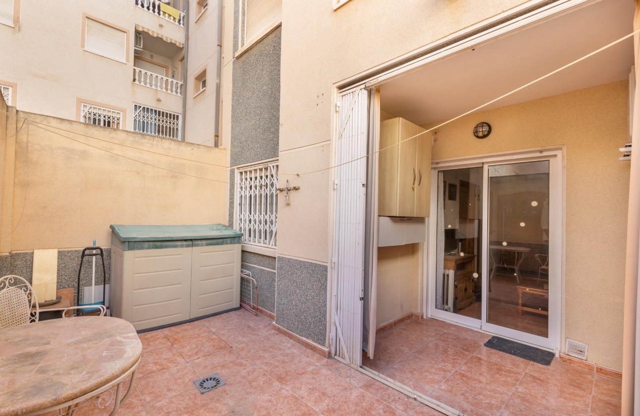 Resale - Apartment - Torrevieja - Estacion de autobuses