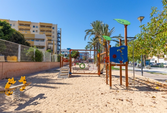 Resale - Apartment - Torrevieja - Estacion de autobuses