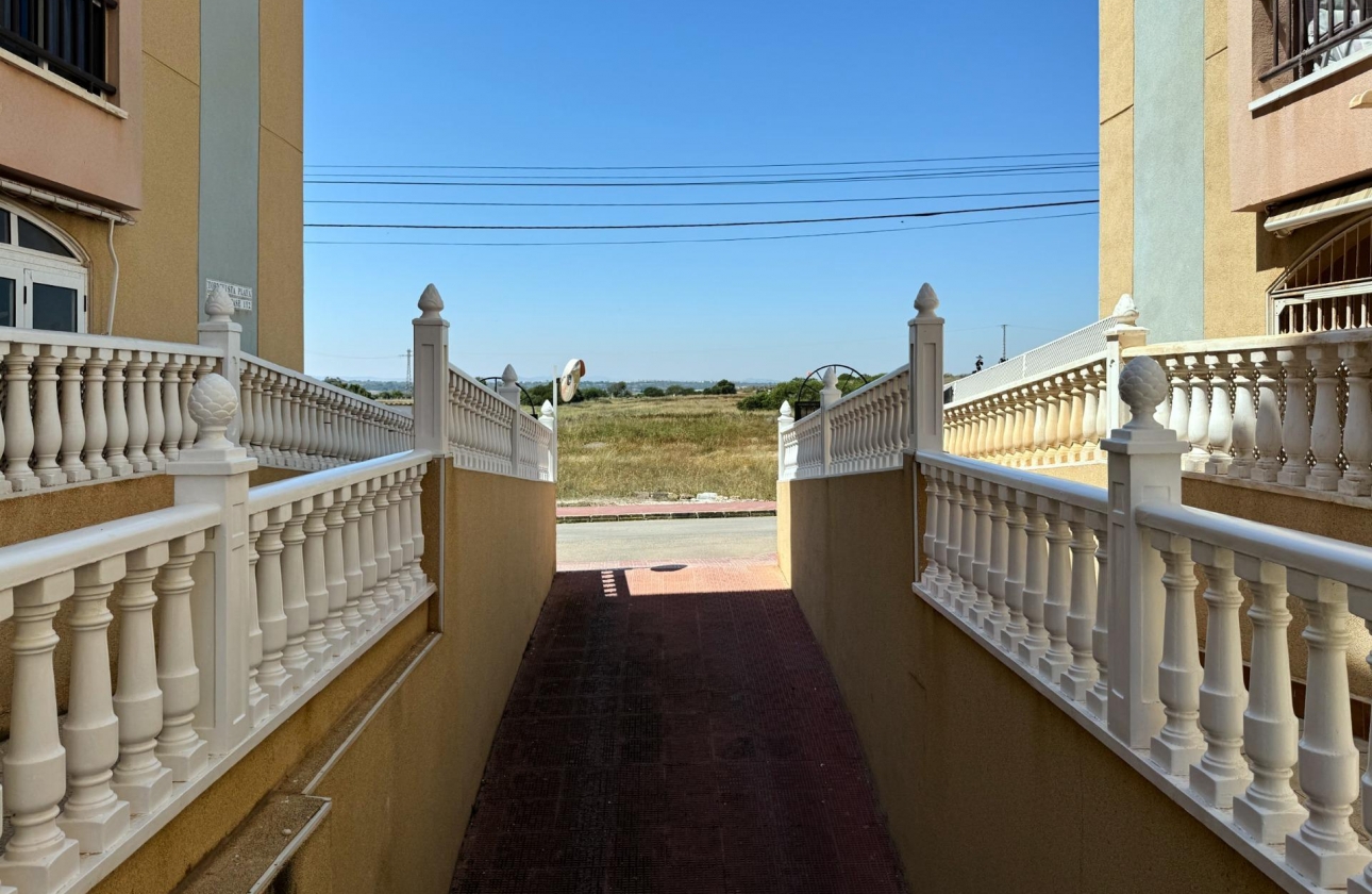 Resale - Apartment - Torrevieja - La Mata