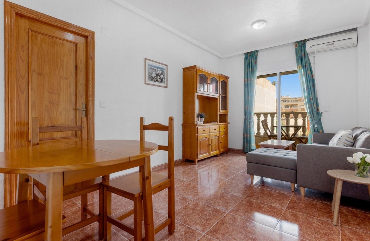 Resale - Apartment - Torrevieja - Estacion de autobuses