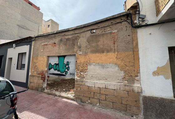 Reventa - Parcela / Terreno - Torrevieja - Centro