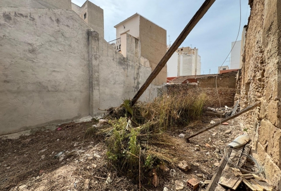 Reventa - Parcela / Terreno - Torrevieja - Centro