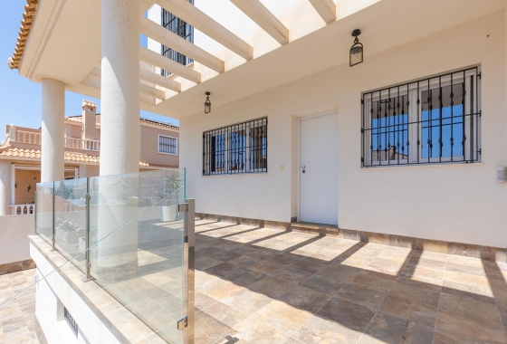Rynek wtórny - Villa - Torrevieja - Aguas Nuevas