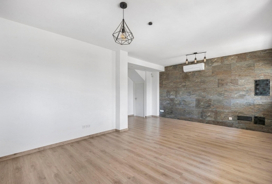 Rynek wtórny - Villa - Torrevieja - Aguas Nuevas