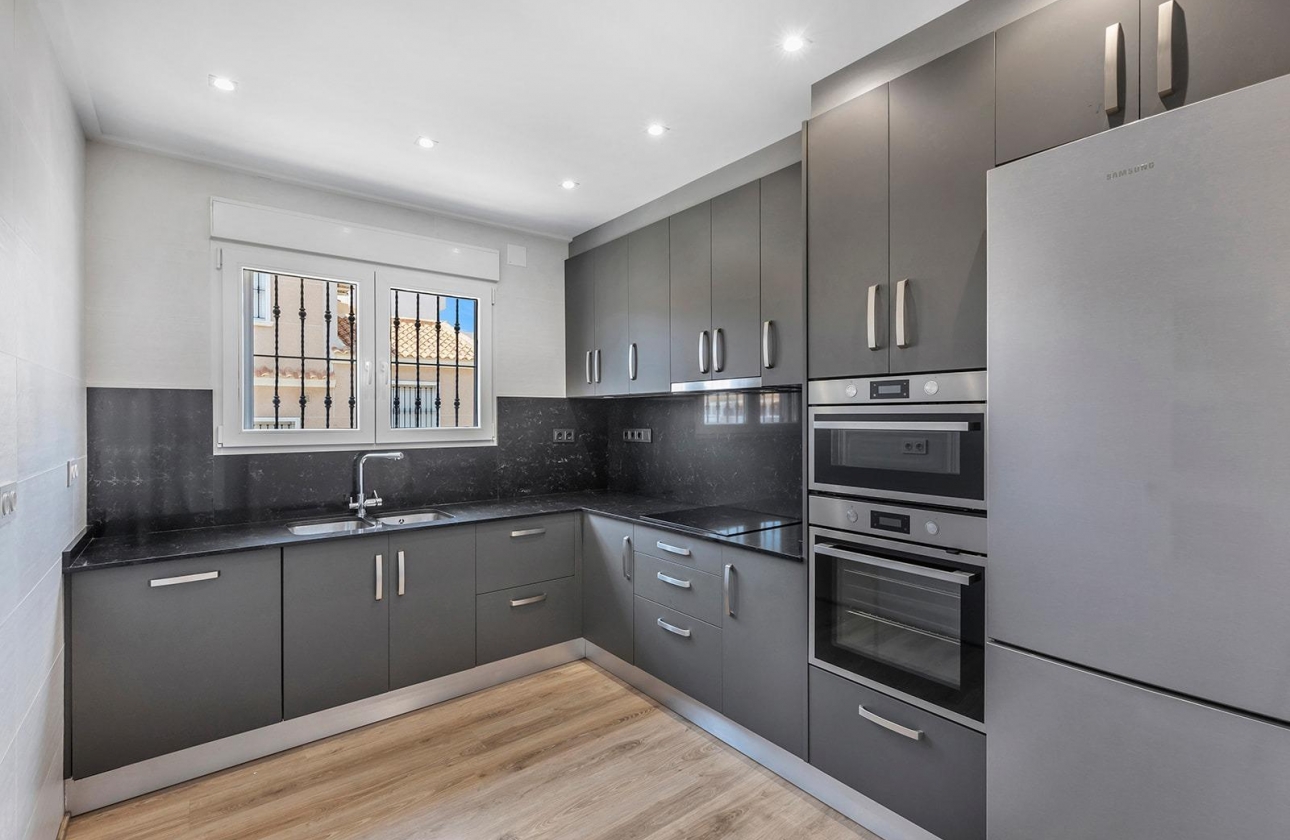 Rynek wtórny - Villa - Torrevieja - Aguas Nuevas