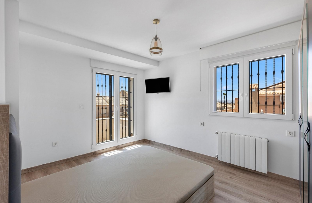 Rynek wtórny - Villa - Torrevieja - Aguas Nuevas