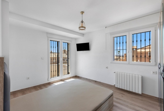 Rynek wtórny - Villa - Torrevieja - Aguas Nuevas