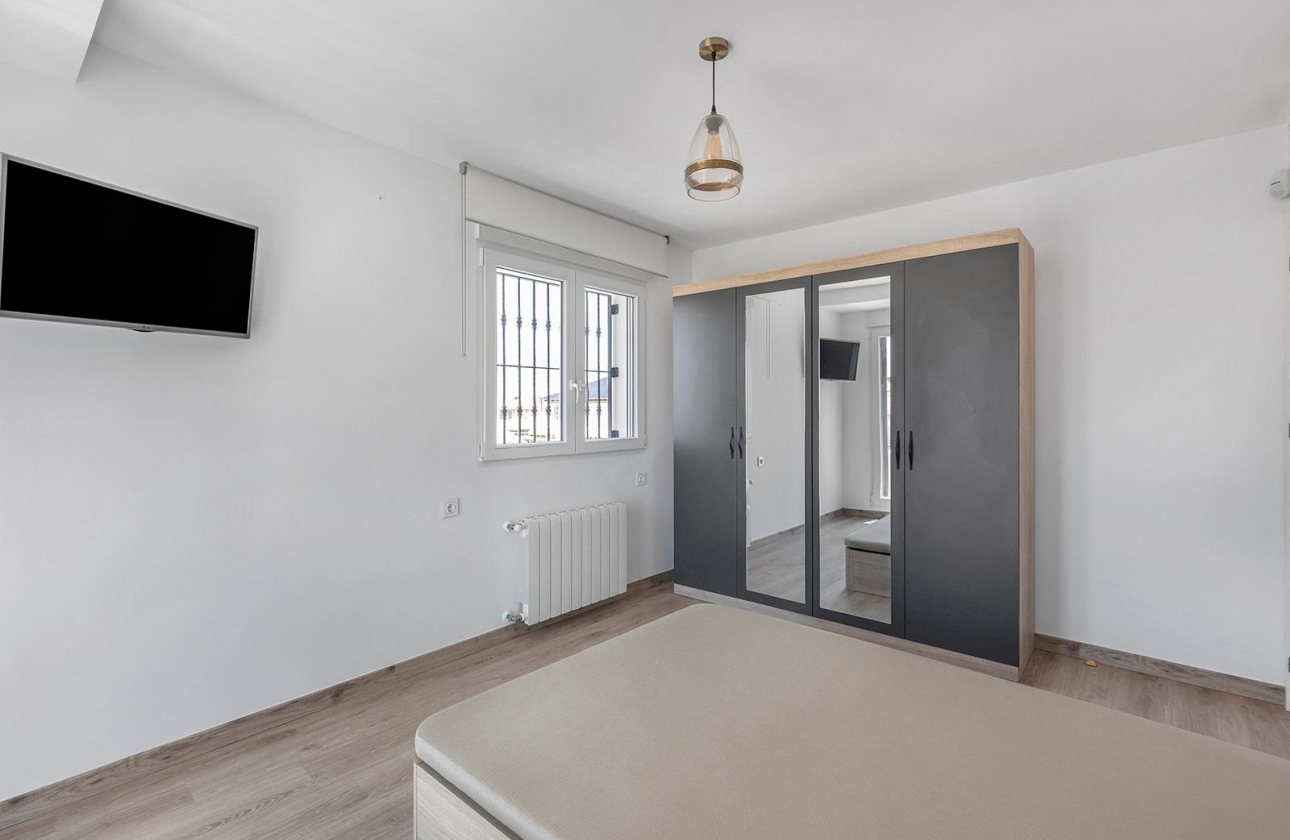 Rynek wtórny - Villa - Torrevieja - Aguas Nuevas