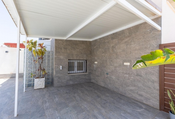 Rynek wtórny - Villa - Torrevieja - Aguas Nuevas