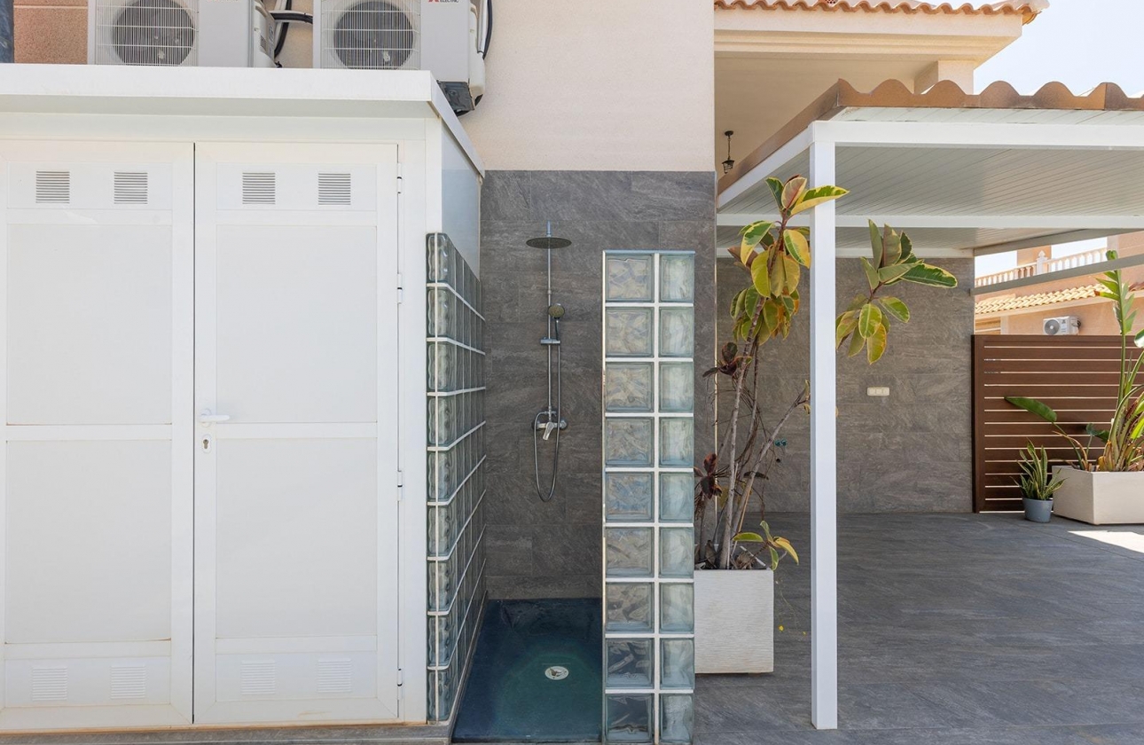 Rynek wtórny - Villa - Torrevieja - Aguas Nuevas