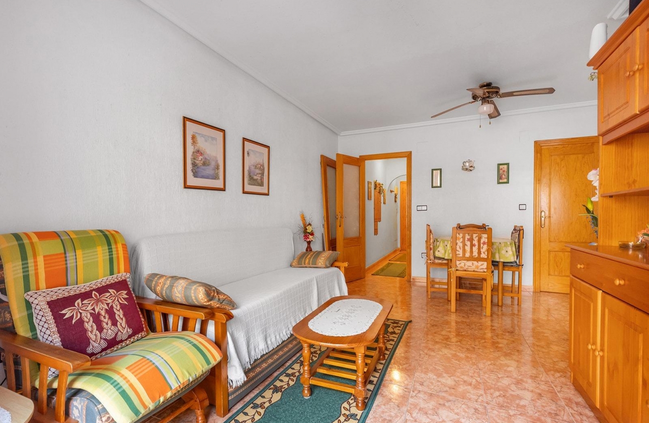 Resale - Apartment - Torrevieja - Estacion de autobuses