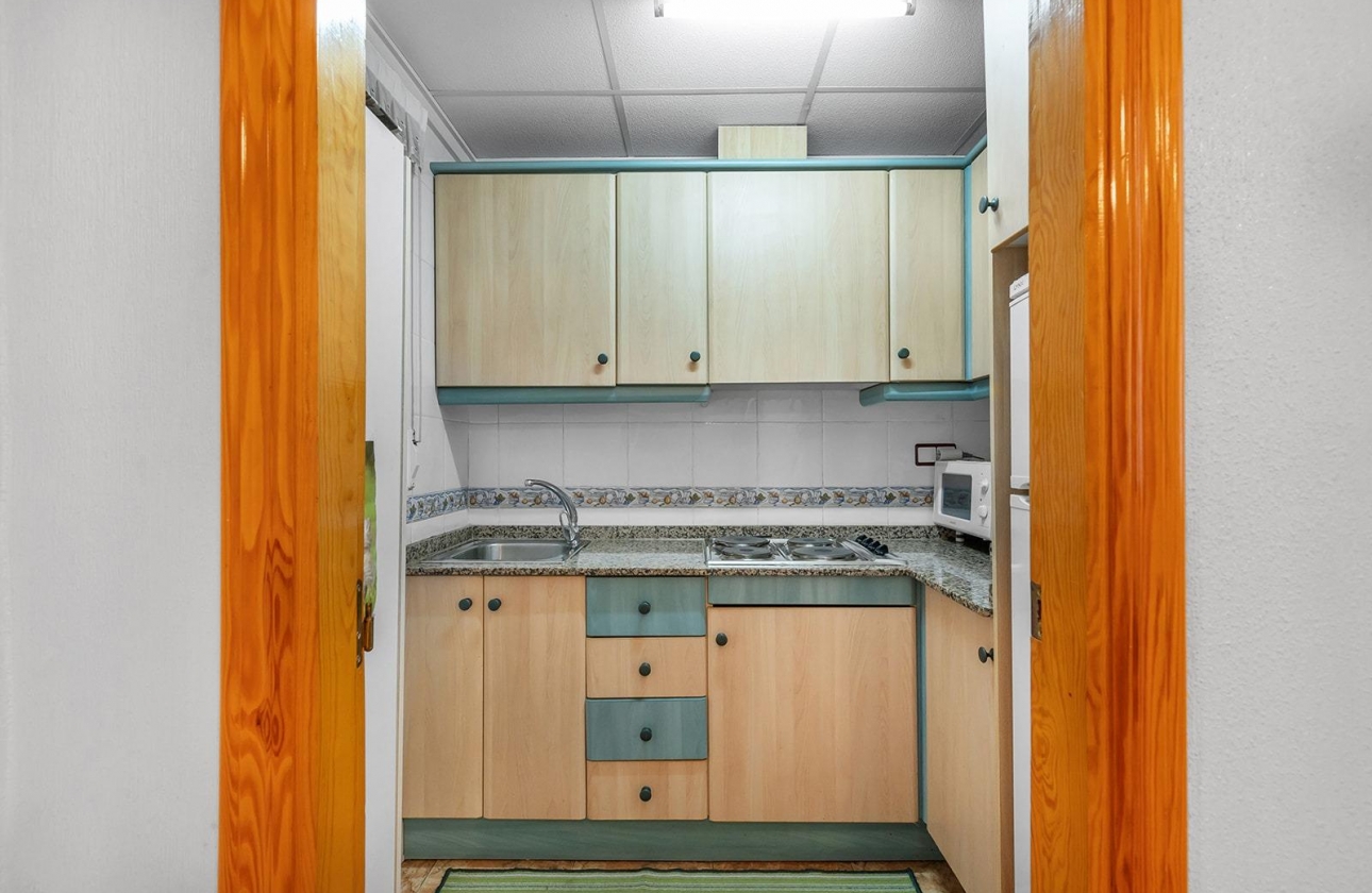 Resale - Apartment - Torrevieja - Estacion de autobuses