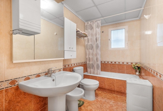 Resale - Apartment - Torrevieja - Estacion de autobuses