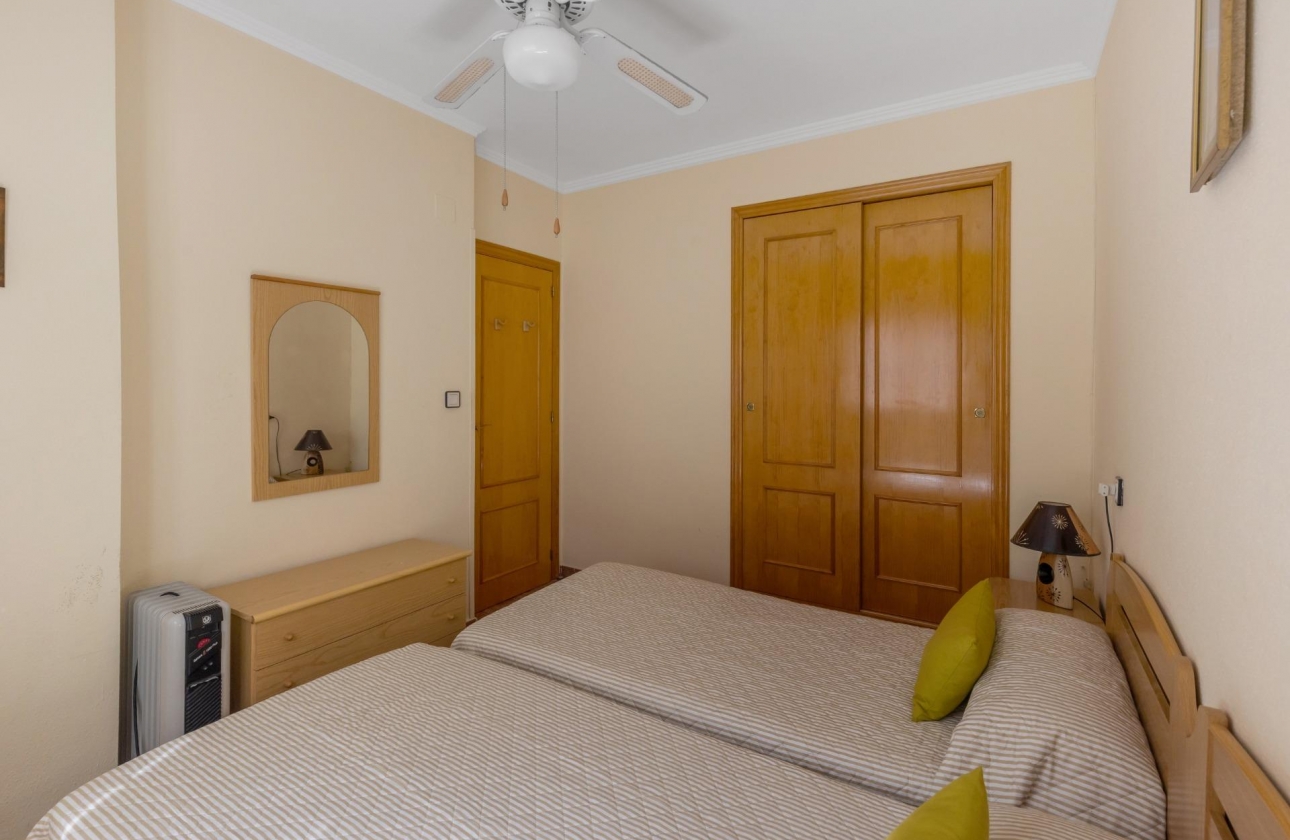 Resale - Apartment - Torrevieja - Playa de los Locos