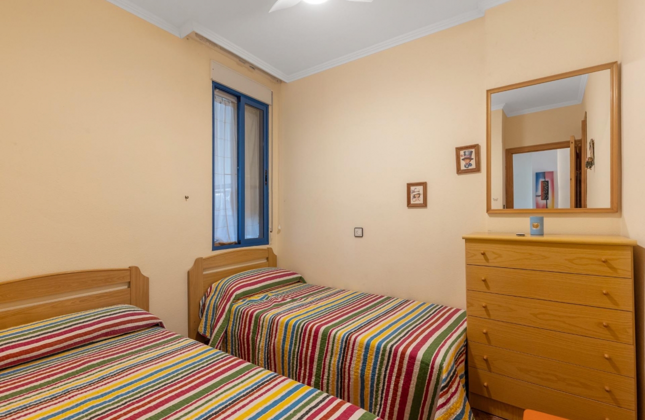 Resale - Apartment - Torrevieja - Playa de los Locos