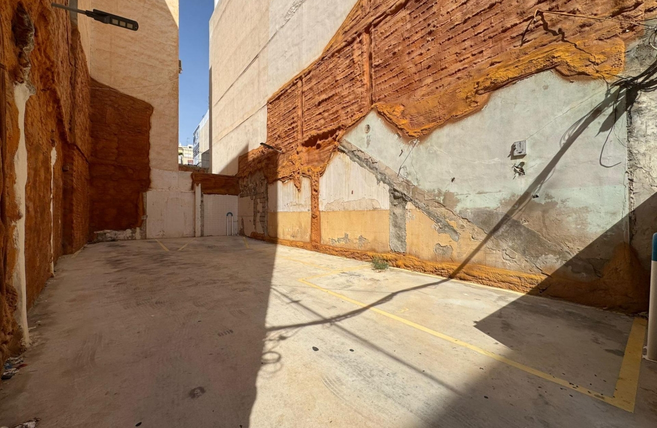 Reventa - Parcela / Terreno - Torrevieja