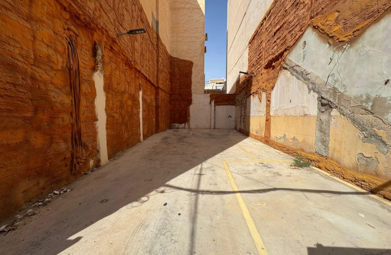 Reventa - Parcela / Terreno - Torrevieja