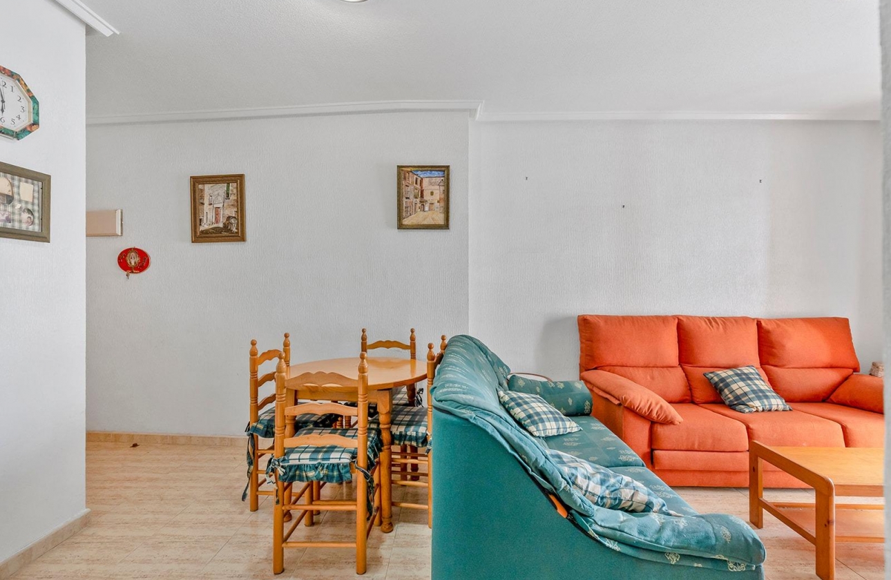 Resale - Apartment - Torrevieja - Estacion de autobuses