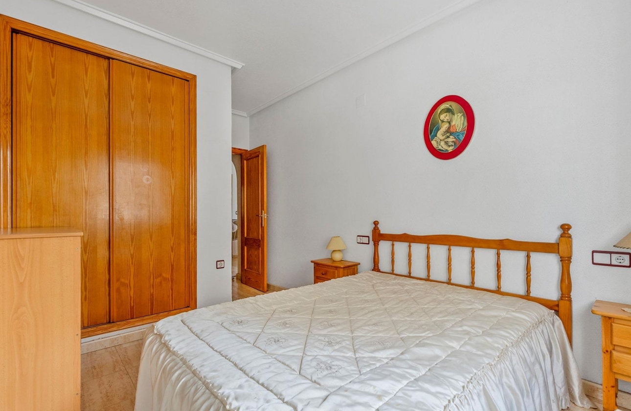 Resale - Apartment - Torrevieja - Estacion de autobuses