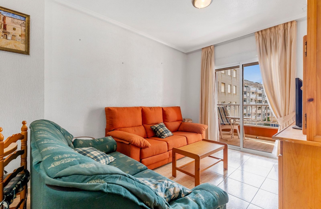 Resale - Apartment - Torrevieja - Estacion de autobuses