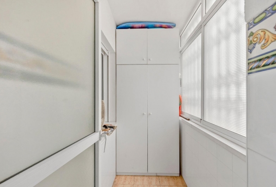 Resale - Apartment - Torrevieja - Estacion de autobuses