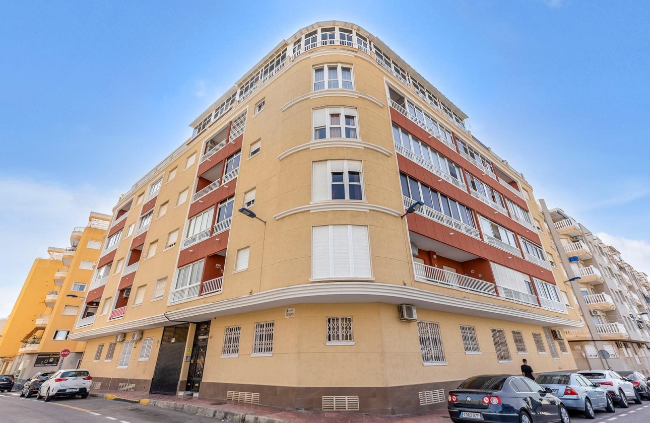 Resale - Apartment - Torrevieja - Estacion de autobuses