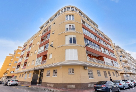 Resale - Apartment - Torrevieja - Estacion de autobuses